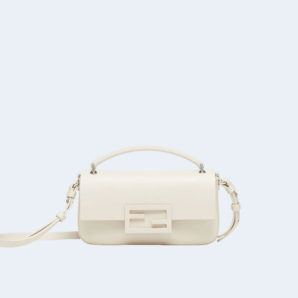 펜디 바게트 폰 파우치 올 화이트