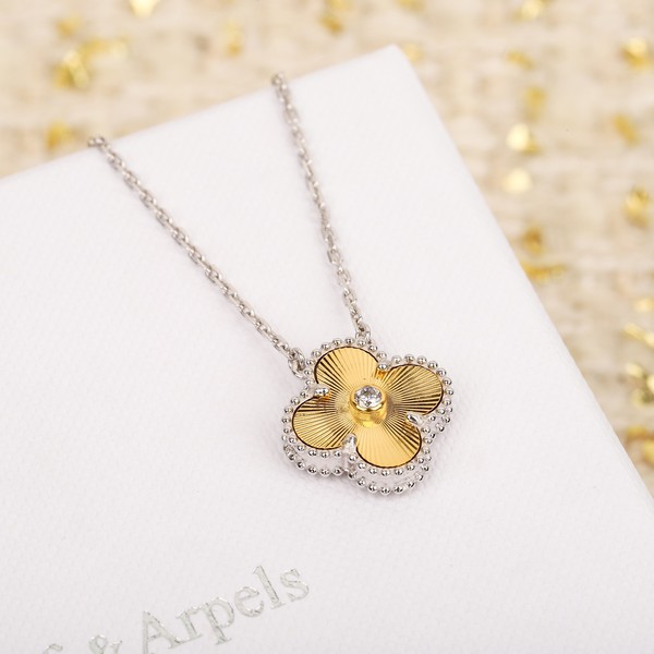 반클리프 알페 알함브라 골드 다이야 펜던트