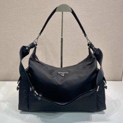 프라다 26SS 익스플로어 리나일론 2VH204