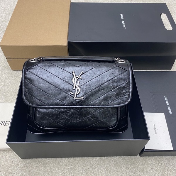 생로랑 니키 미디움백 498894 28cm