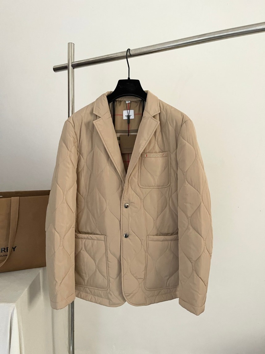 버버리 퀄팅 자켓