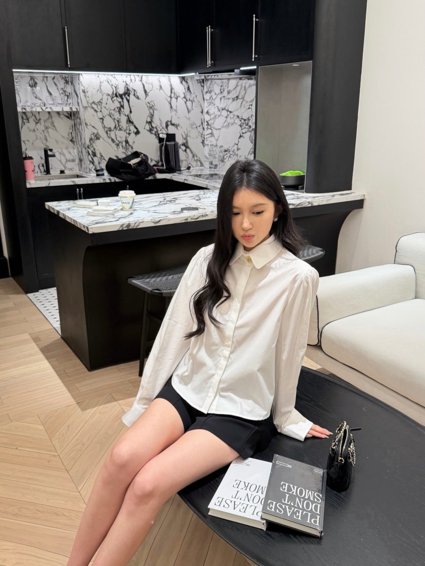 샤넬 플라워 버튼 셔츠