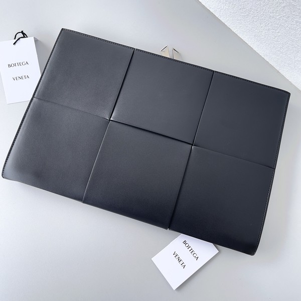 보테가베네타 클러치