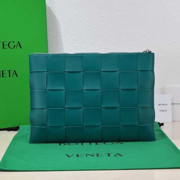 보테가베네타 클러치