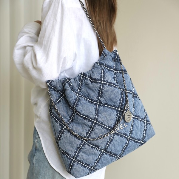 샤넬 22백 스티치 데님 스몰 24SS 투투백 블루 실버