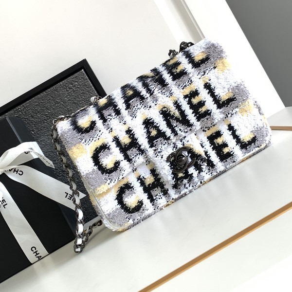 샤넬 24ss 클래식  25cm