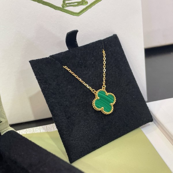 반클리프 알페 알함브라 펜던트