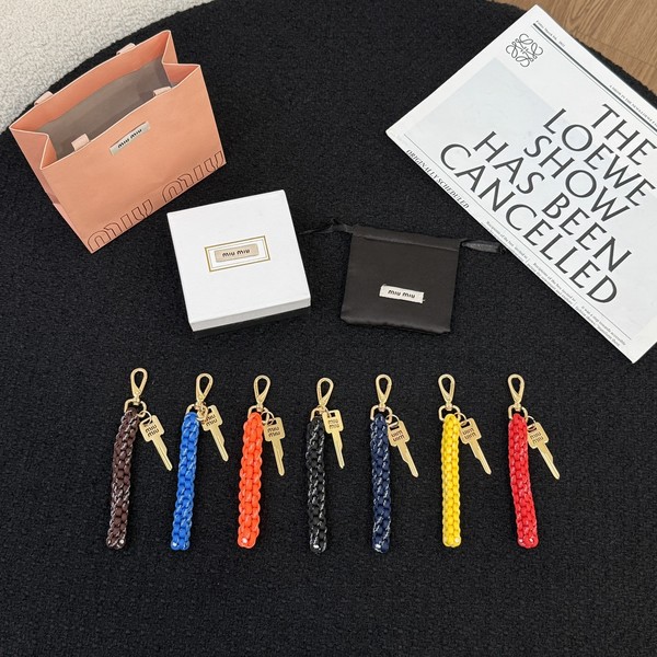 미우미우 코드 나일론 키링