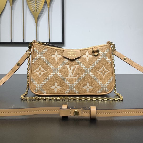 루이비통 이지파우치온 스트랩 베이지 M81137