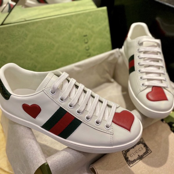 구찌 에이스 하트 레이스업