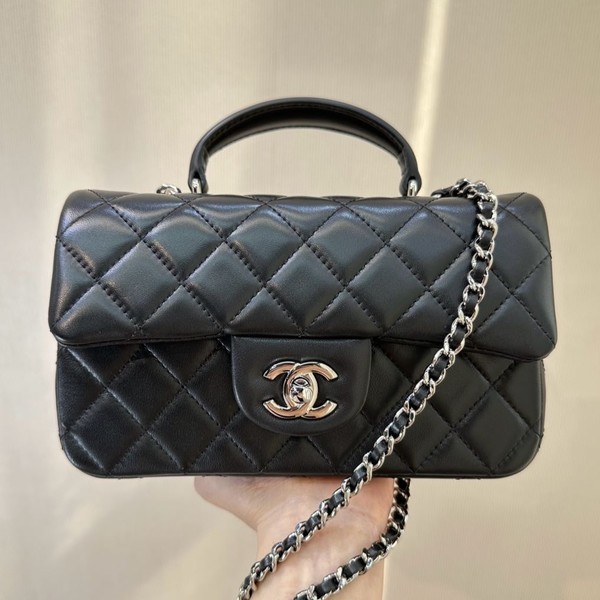 샤넬 핸들 미니 CF 플랩백 램스킨 은장