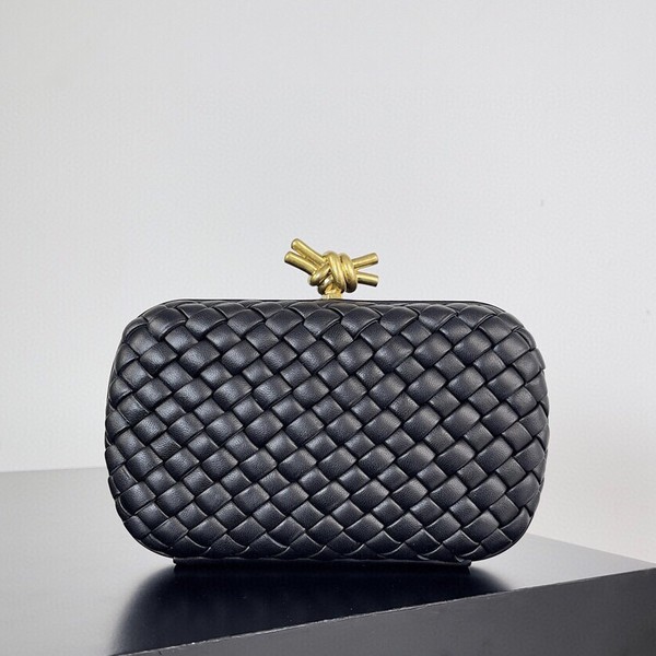 보테가베네타 놋 클러치