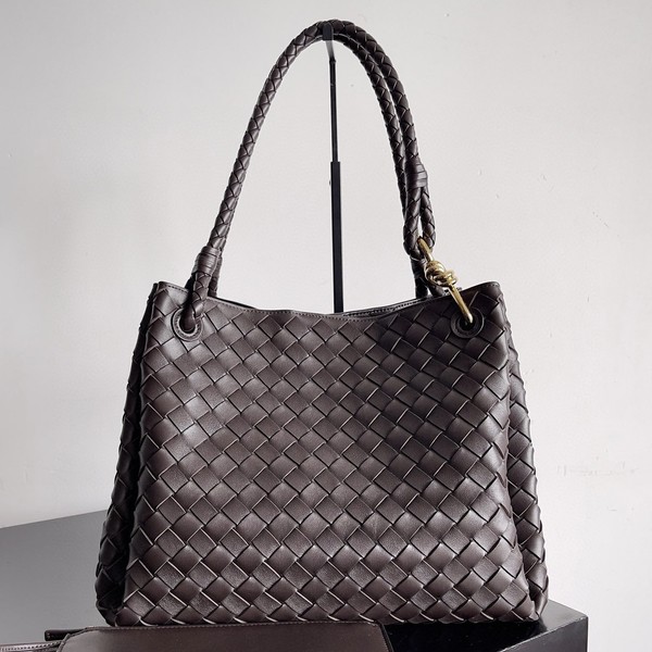 보테가 베네타 안디아모 파라슈트 라지