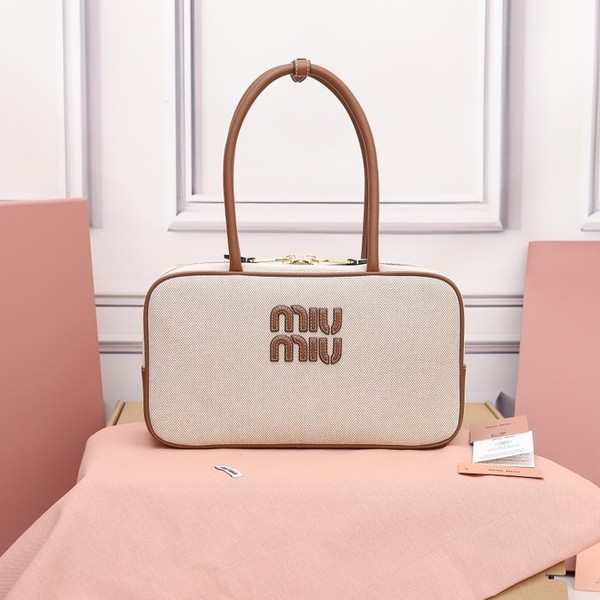 미우미우 보백  5BB172