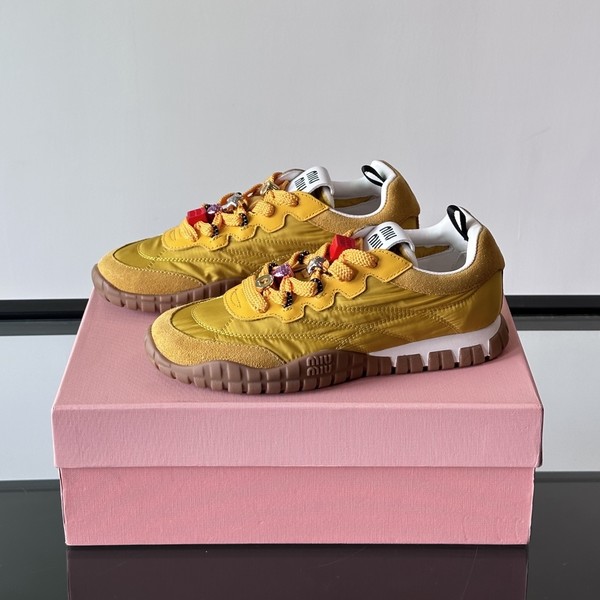 미우미우 타이어 테크니컬 패브릭 앤 스웨이드 스니커즈