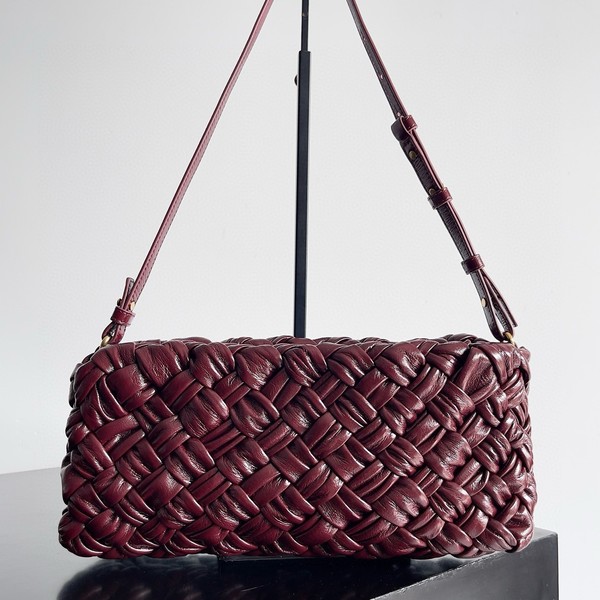 보테가베네타 칼리메로 차차 스트랩백