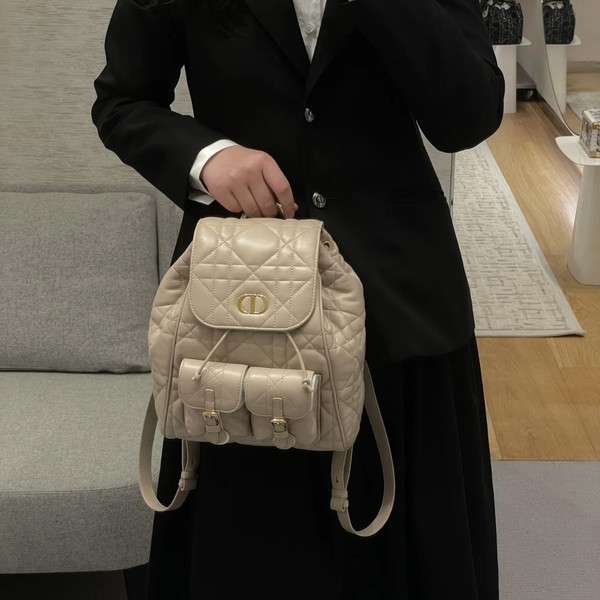 디올 카로 백팩 미디엄