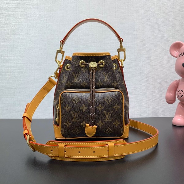 루이비통 노에 카고백 M14017