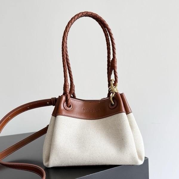 보테가 베네타 안디아모 미니