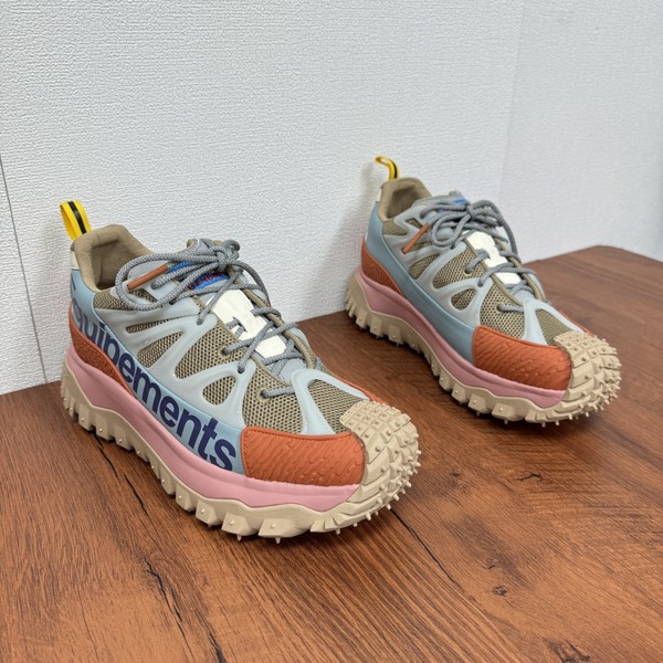 몽클레르 트레일그립 아메바