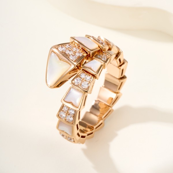 불가리 세르펜티 바이퍼 링