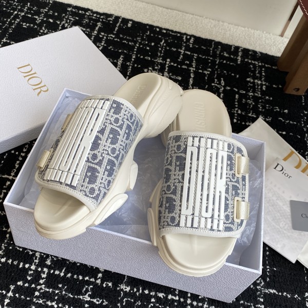 디올 윈더 슬리퍼