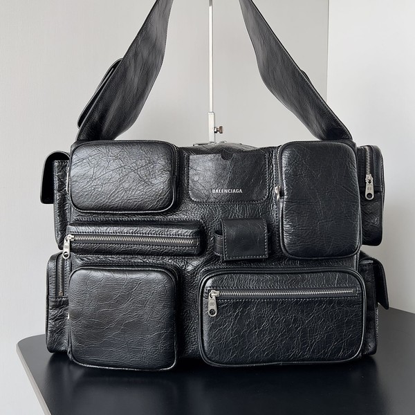 발렌시아가 수퍼비지 라지 슬링백 70216821