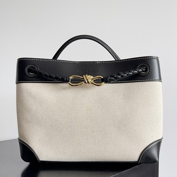 보테가베네타 미디움 안디아모 백 라이트우드 32