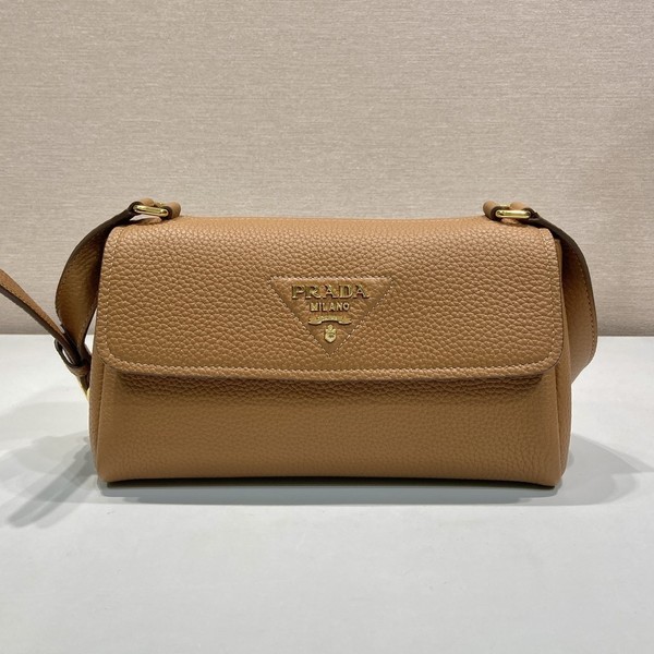 프라다 25FW 스몰 레더 숄더백 1BN022