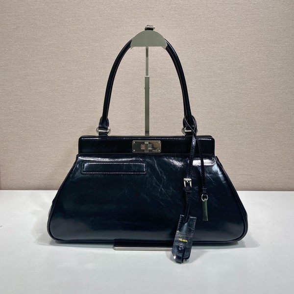 프라다 1BG569 레더 토트백 미디움