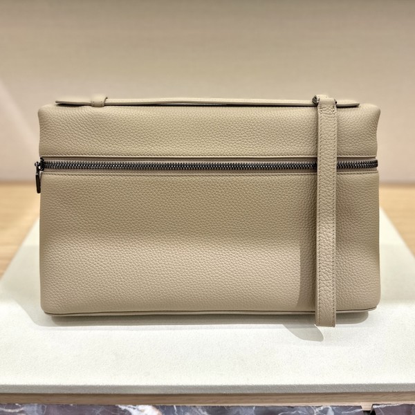 로로피아나 파우치 L29