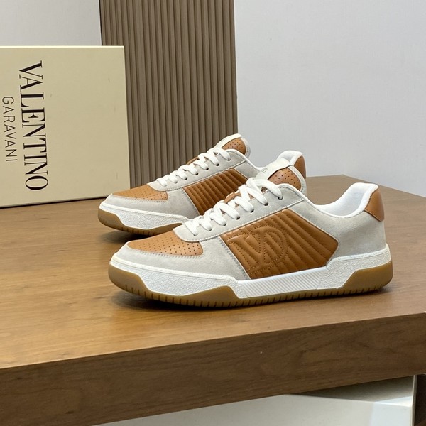 발렌티노 원스터드 스니커즈