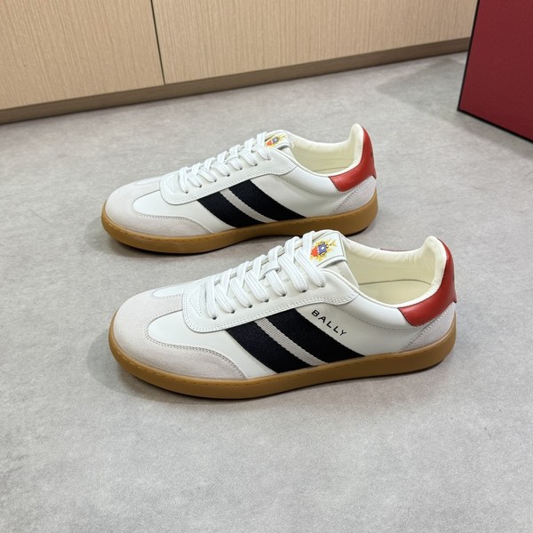 발리 레더 로제 스니커즈