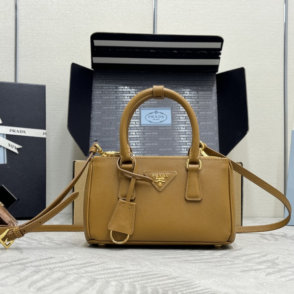 프라다 갤러리아 미니 백 1BA916