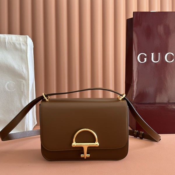 구찌 플랩 클로저 846705