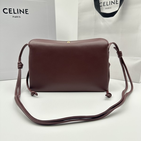 셀린느 트리오 플랩 10P862