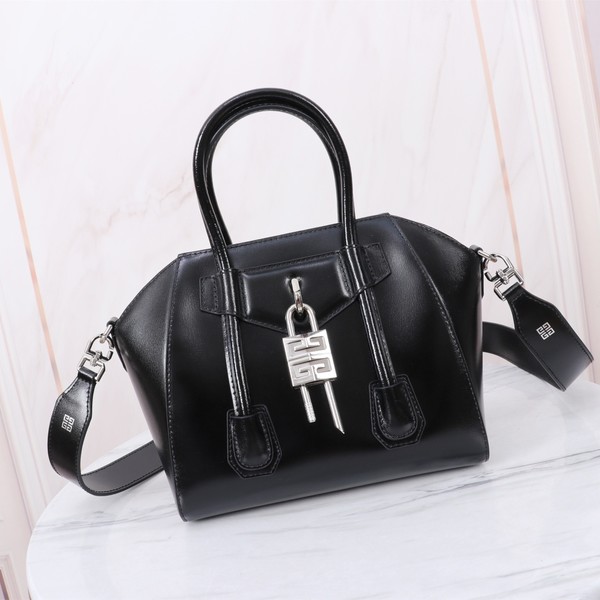 지방시 안티고나 락 미니 토트