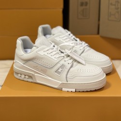 루이비통 LV 트레이너 스니커즈 화이트