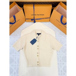 루이비통 모노그램 버튼 니트 톱