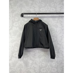 프라다 리나일론 크롭 자켓