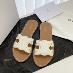 셀린느 트리옹프 뮬