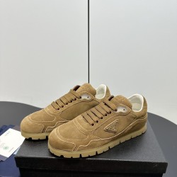 프라다 페이드 스웨이드 스니커즈