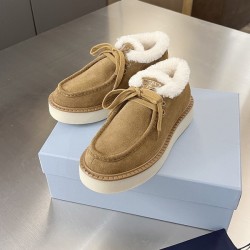 프라다 스웨이드 로퍼