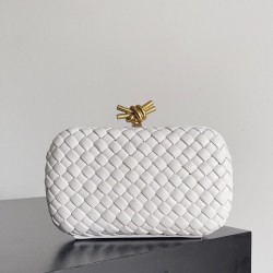 보테가베네타 놋 클러치