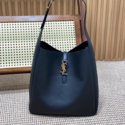 생로랑 LE5A7 호보백