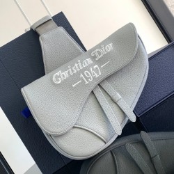 디올 1947 스티치 그레인 새들백 26