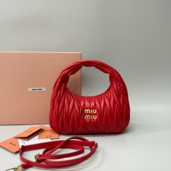 미우미우 스몰 완더 마테라쎄 나파 호보백 레드