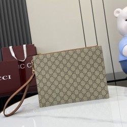 구찌 GG 엠블럼 클러치