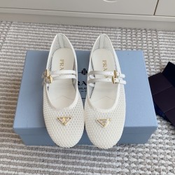 프라다 삼각 발레리나 메쉬