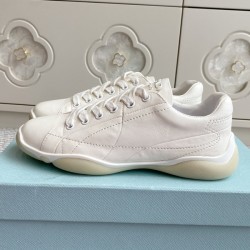 프라다 나파 스니커즈 1E942N